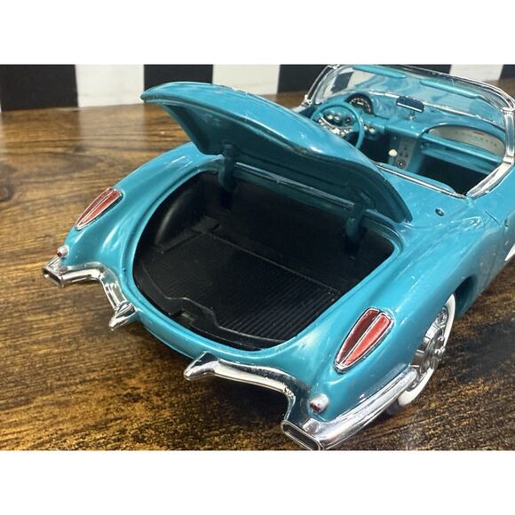 1960 Corvette Convertible Turquoise Diecast Car- Franklin Mint- READ DESCRIPTION - Picture 7 of 16